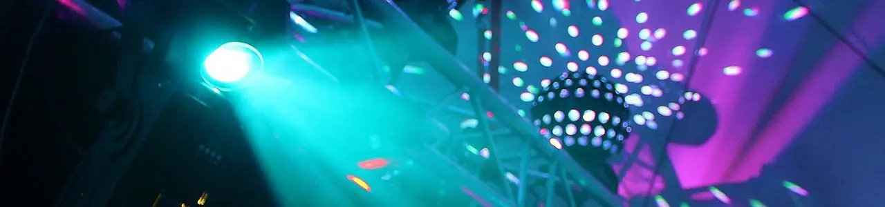 dj-937224_1920