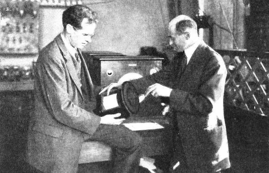 Edward Kellogg And Chester Rice In 192 Edward Kellogg and Chester Rice in 1925
